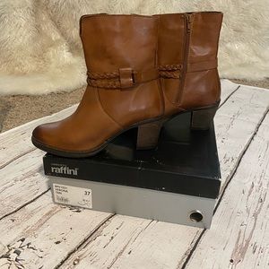 Brand new Umberto Raffini size 37 boots